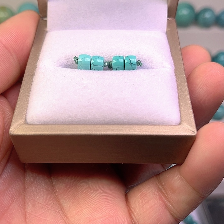 天***道绿松石未镶嵌珠宝奇石