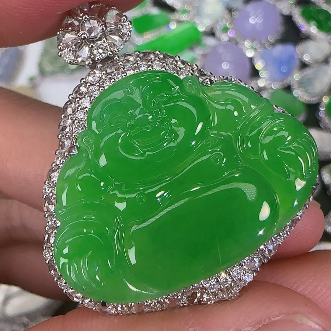 翡翠颈饰18K金镶嵌天然翡翠