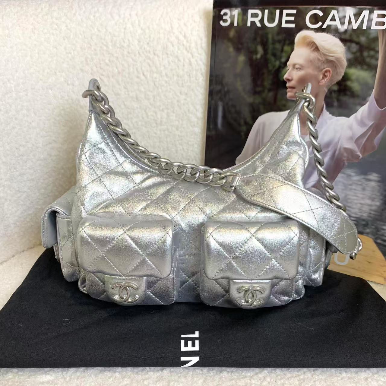 99新 Chanel/香奈儿 壹臻/25c银色嬉皮hobo小号 58942410
