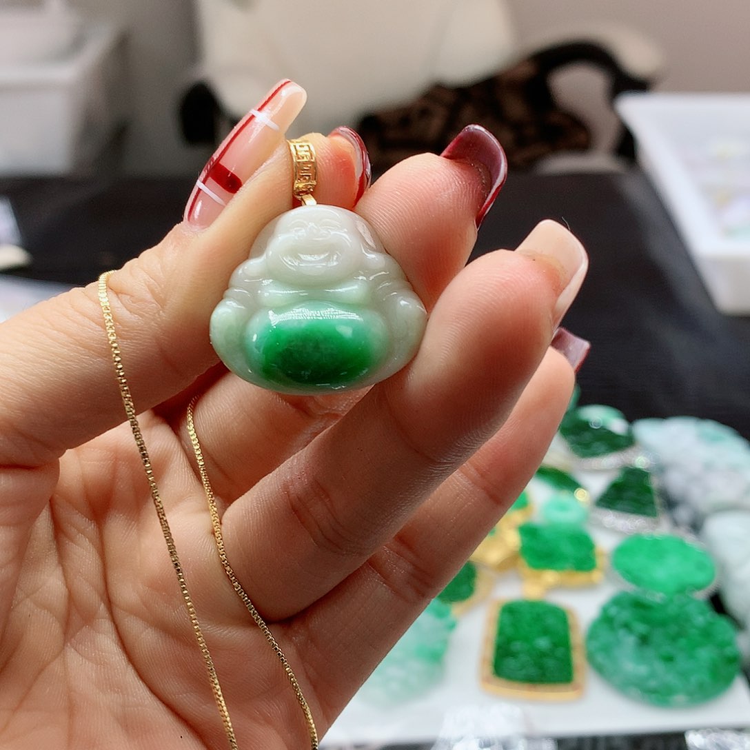 【闪购商品】翡翠吊坠(赠链)合金