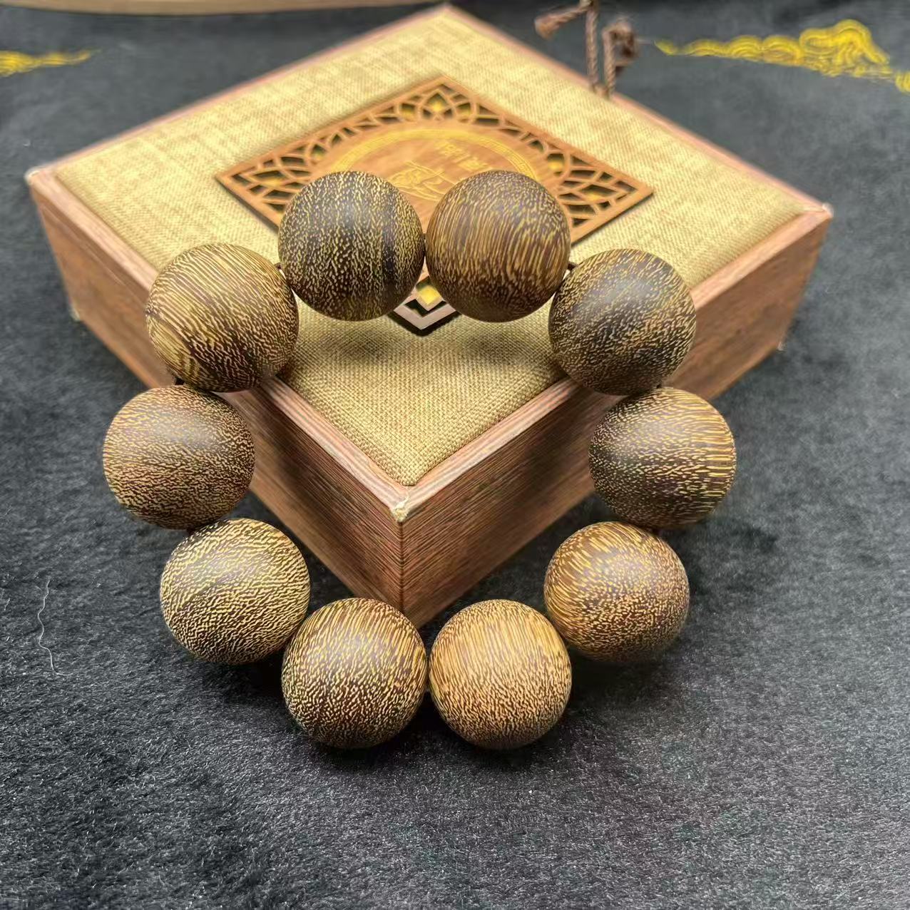 【百世璀璨 尽耀光芒】雪山重楼云藏2.5手串C019