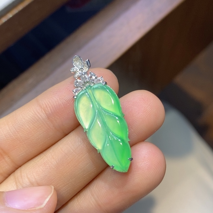 翡翠18K金镶嵌吊坠(不含链)