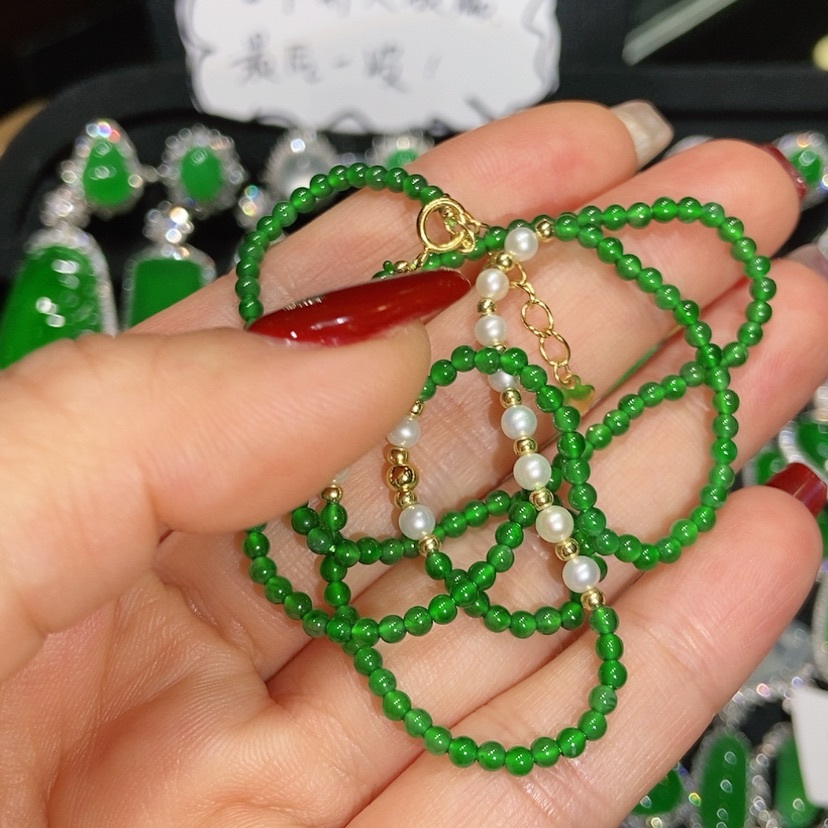 【闪购商品】翡翠颈饰未镶嵌天然翡翠