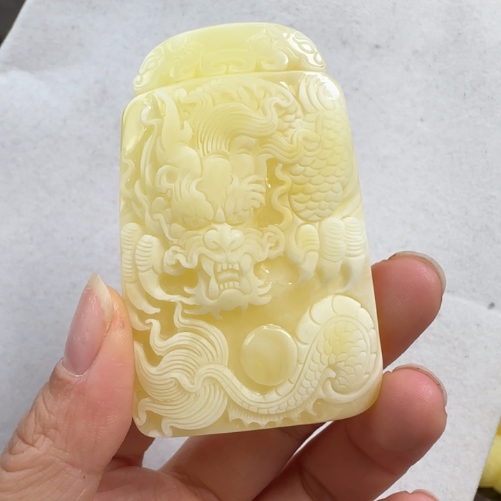 蜜蜡珠宝奇石未镶嵌