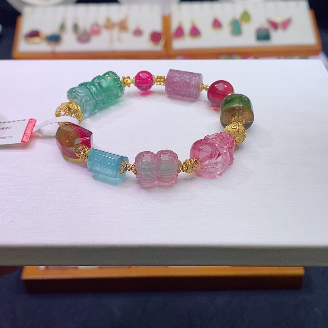 碧玺碧玺m18K金镶嵌多宝手链