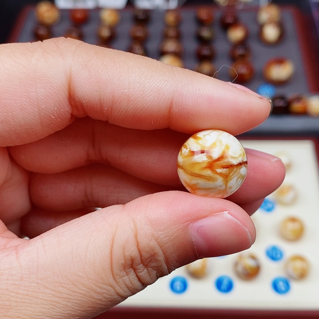 蜜蜡裸石未镶嵌蜜蜡