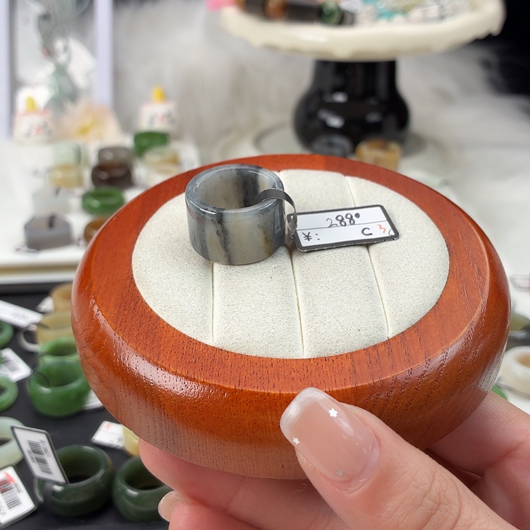 和田玉未镶嵌戒指Q98青花圆切内径16.7