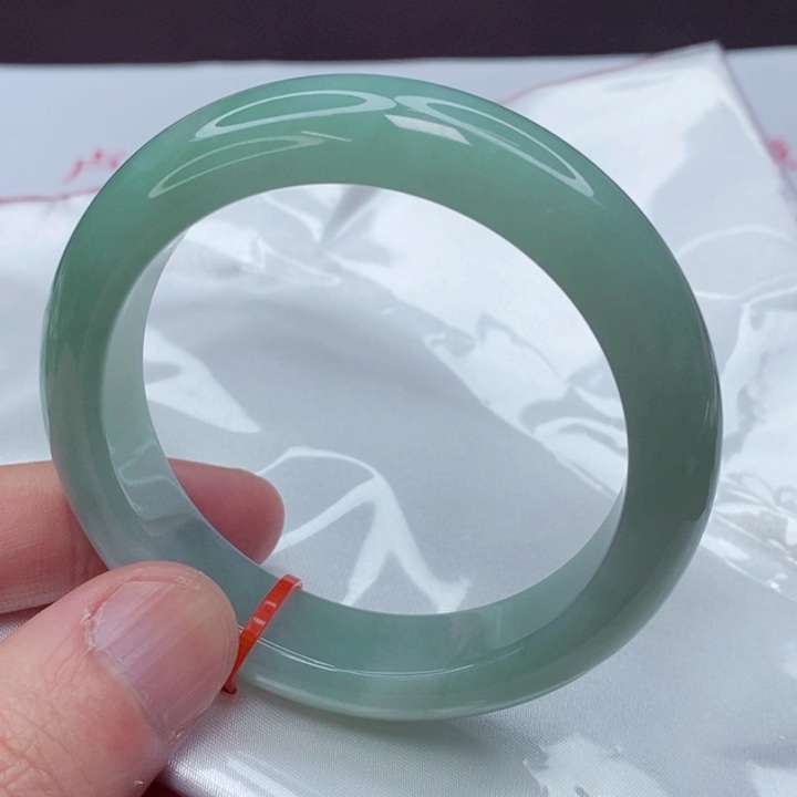 翡翠手镯未镶嵌54.5圈