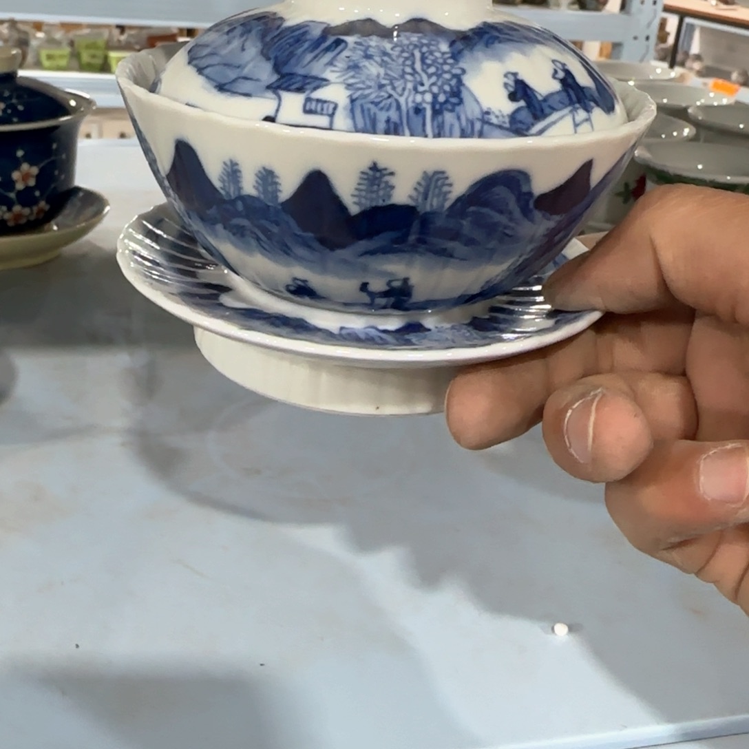 瓷片瓷器是在阿撸铁后开始出现后