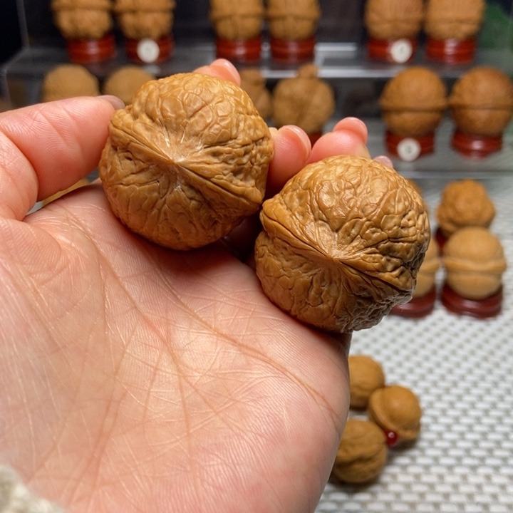 文玩核桃把件1蟒纹虎头