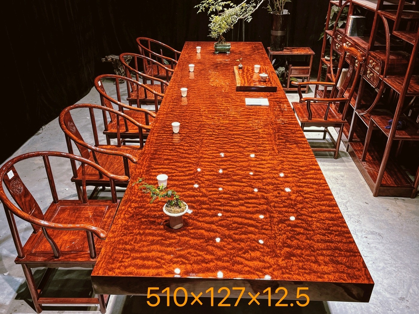 咨询客户领取库存表万片大板任您挑实木大板茶桌茶台餐桌洽谈桌