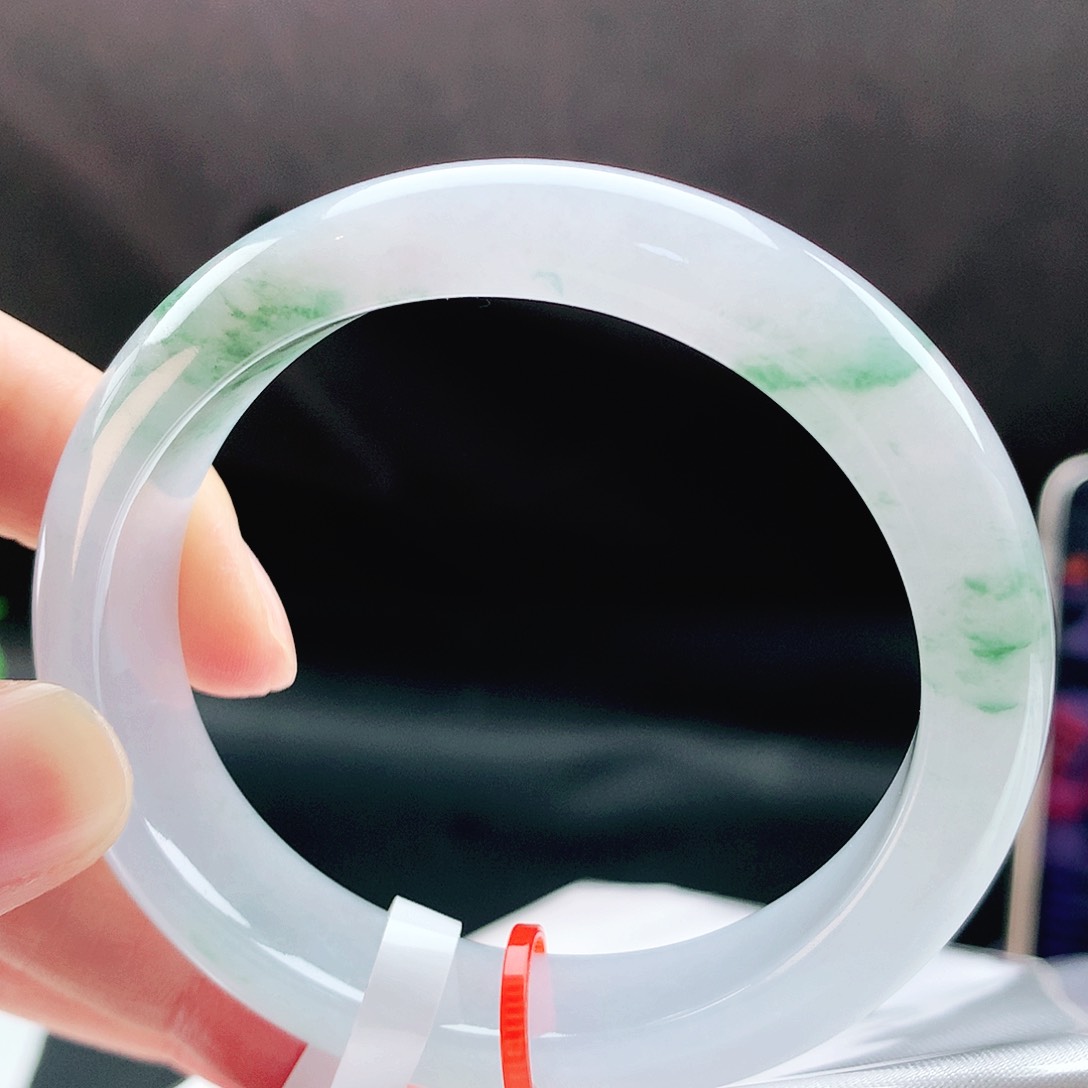 未镶嵌手镯（贵妃镯）翡翠56冰绿花