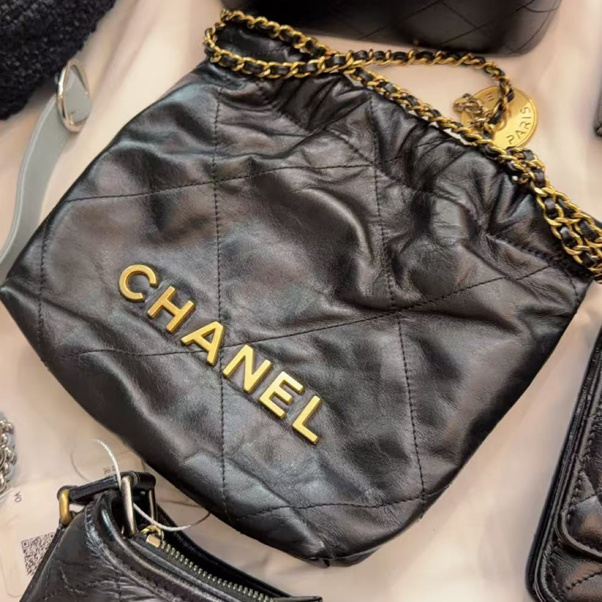 99新 Chanel/香奈儿 黑金牛 22bag mini单肩斜挎包