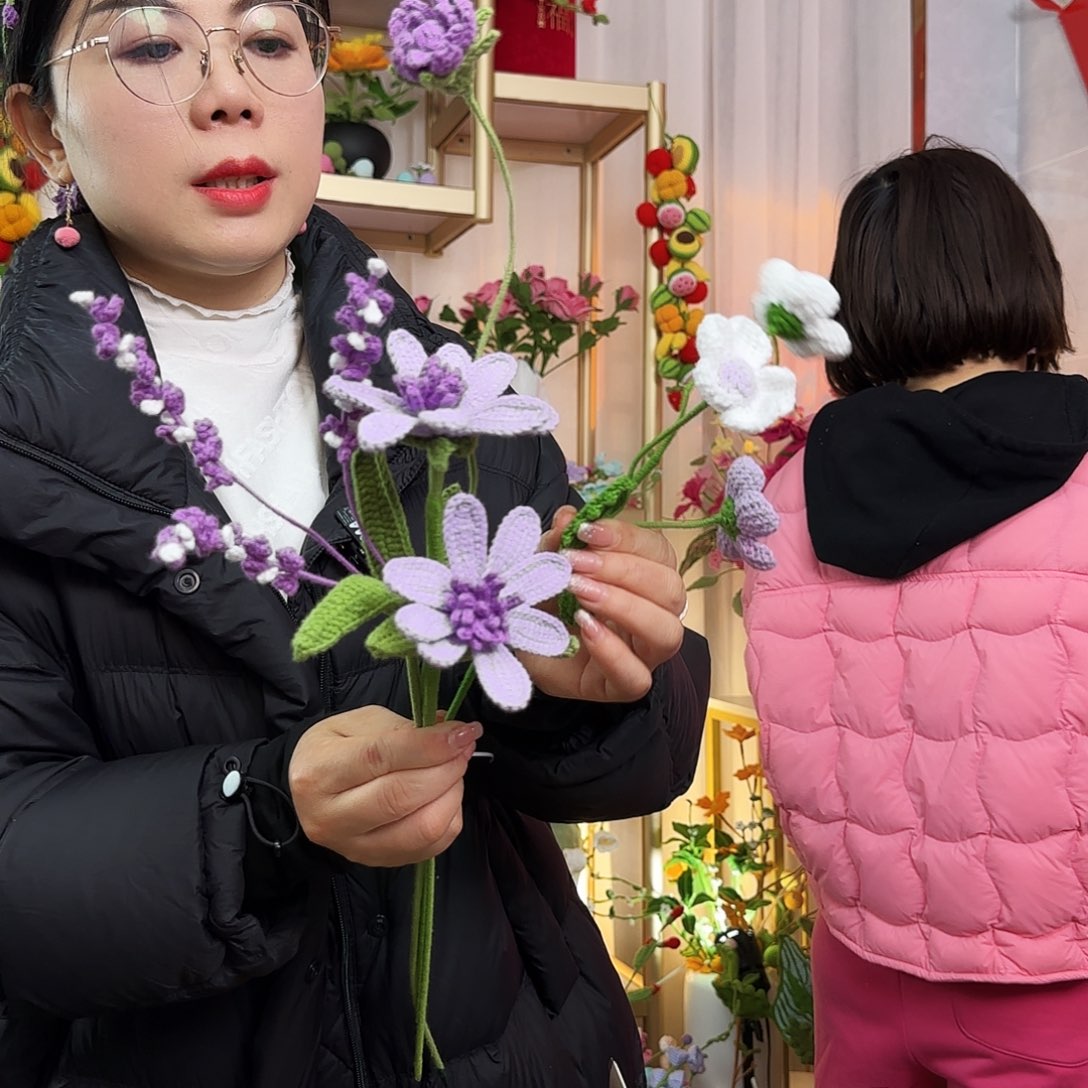 手工钩织设计花束