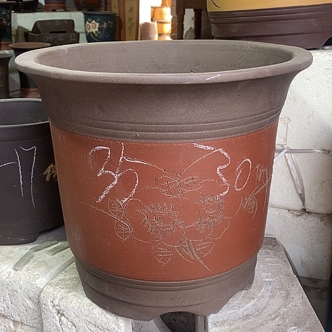 中国宜兴紫砂花盆，