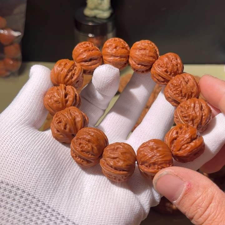 文玩核桃手串…………13