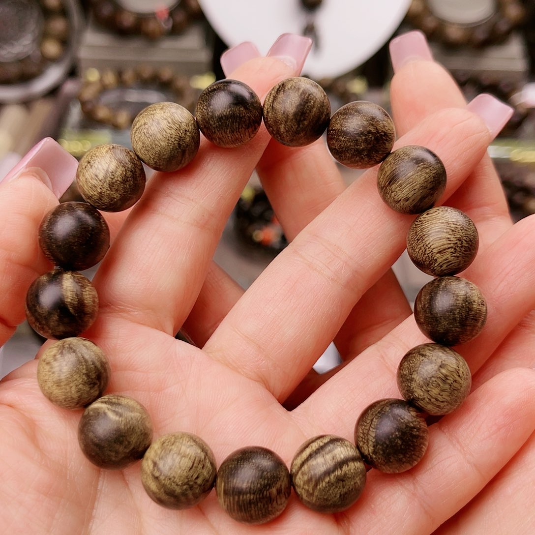 沉香手串抓****春越南芽庄老白棋玉化老料满樱子瘤疤虎斑纹