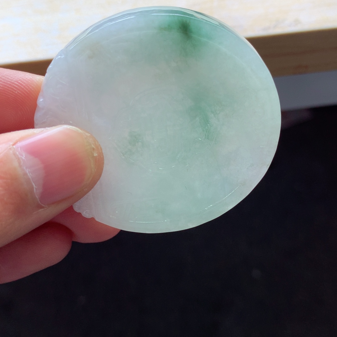 翡翠颈饰未镶嵌吊坠