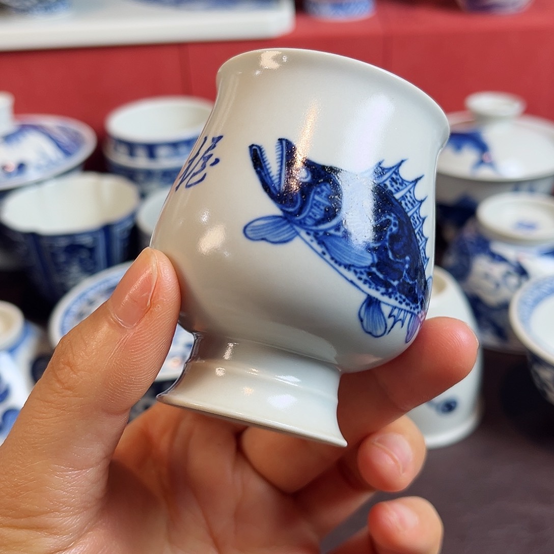元青花鱼藻全手绘原矿釉烧制65ml