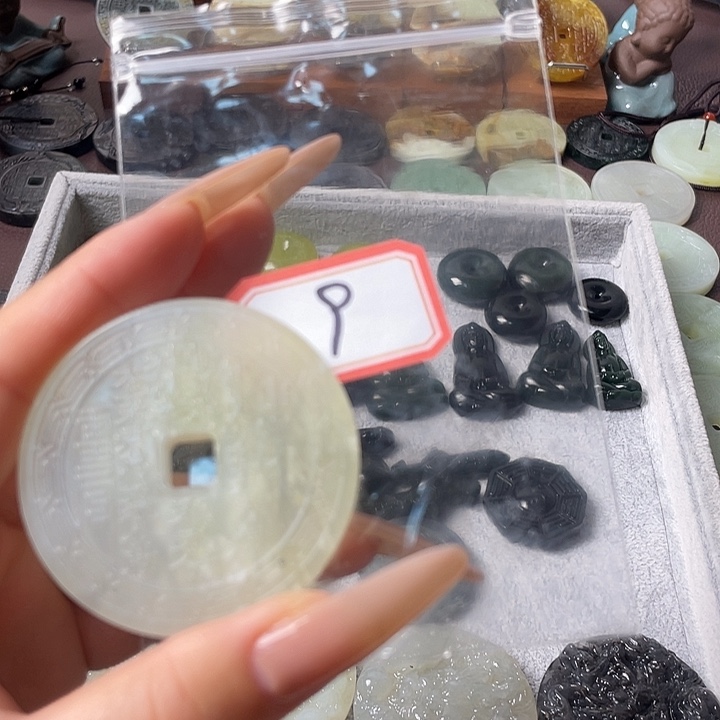 蛇纹石玉合金颈饰