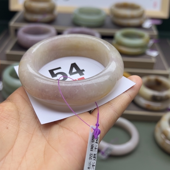 石英质玉未镶嵌手镯