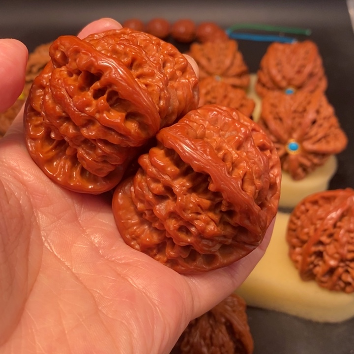 云***秀猴头核桃吊坠工艺核桃