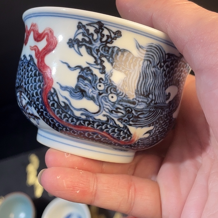 ****鸣青花釉里红主人杯