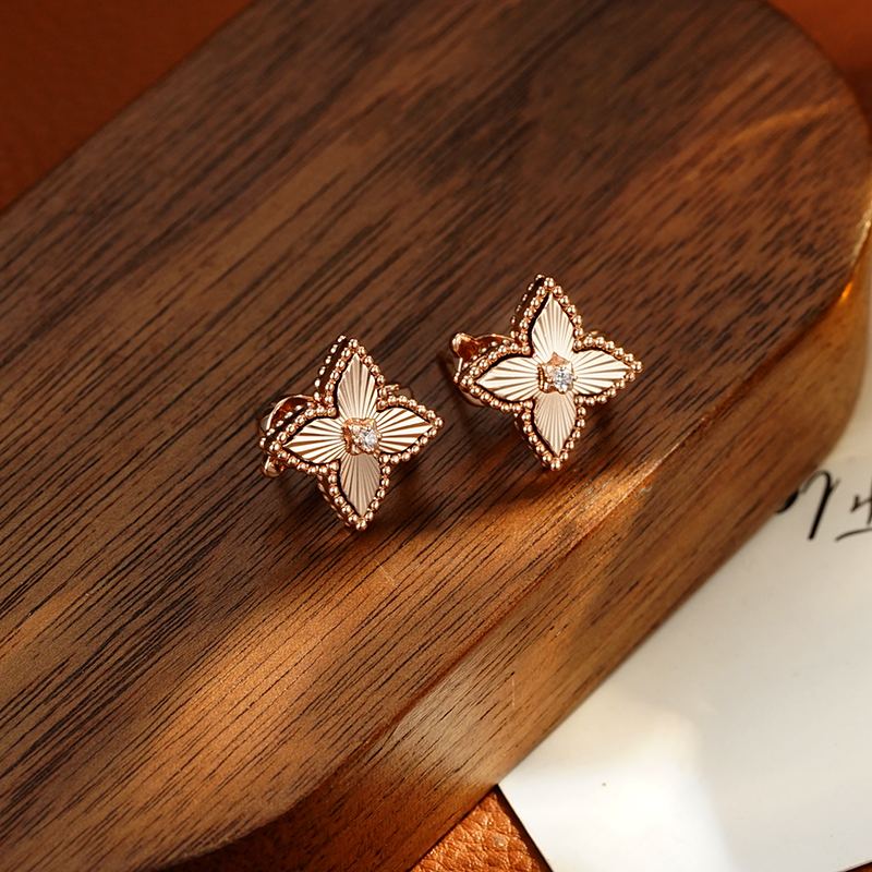 铜合金耳饰 5918【初春雨花】轻奢气质时尚百搭经典老花四叶耳环