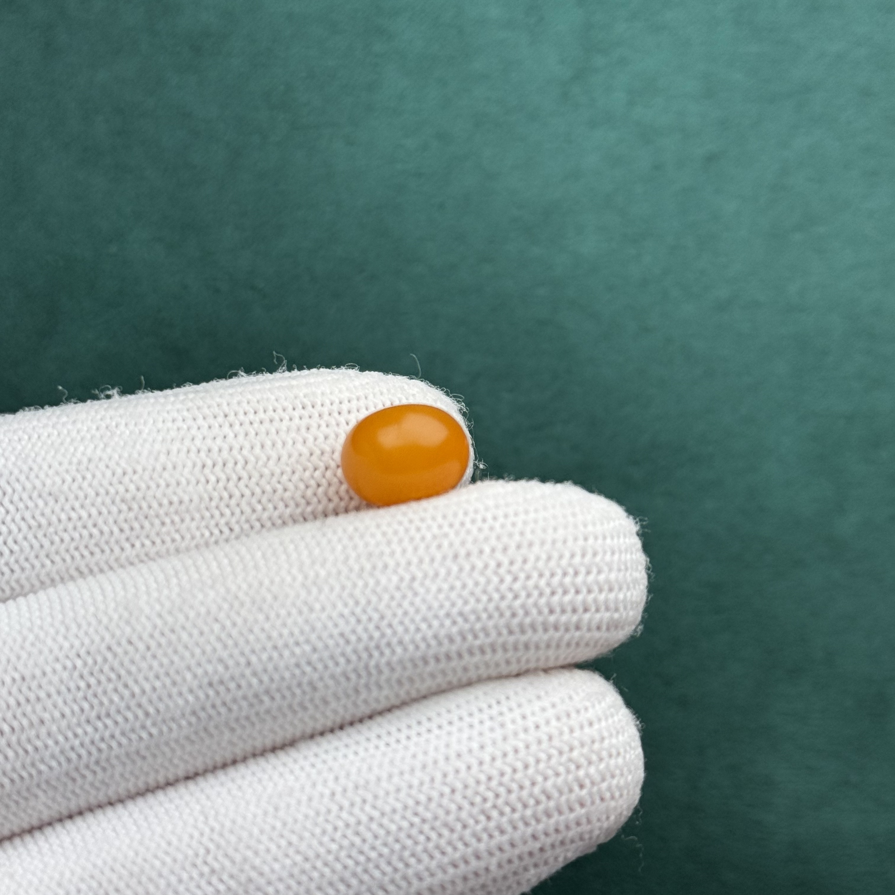 D7059天然原矿蜜蜡 鸡油红墩子10.9*8mm 支持鉴定 假一罚十