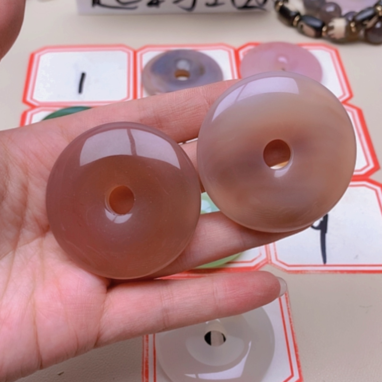 【闪购商品】未镶嵌玛瑙/玉髓珠宝半成品浮**士