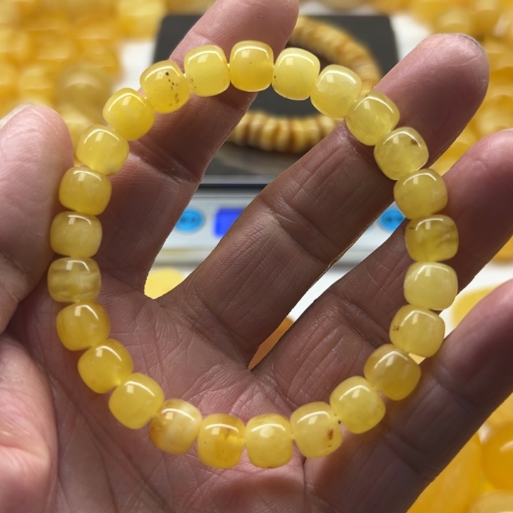 琥珀（矿物珀）未镶嵌裸石