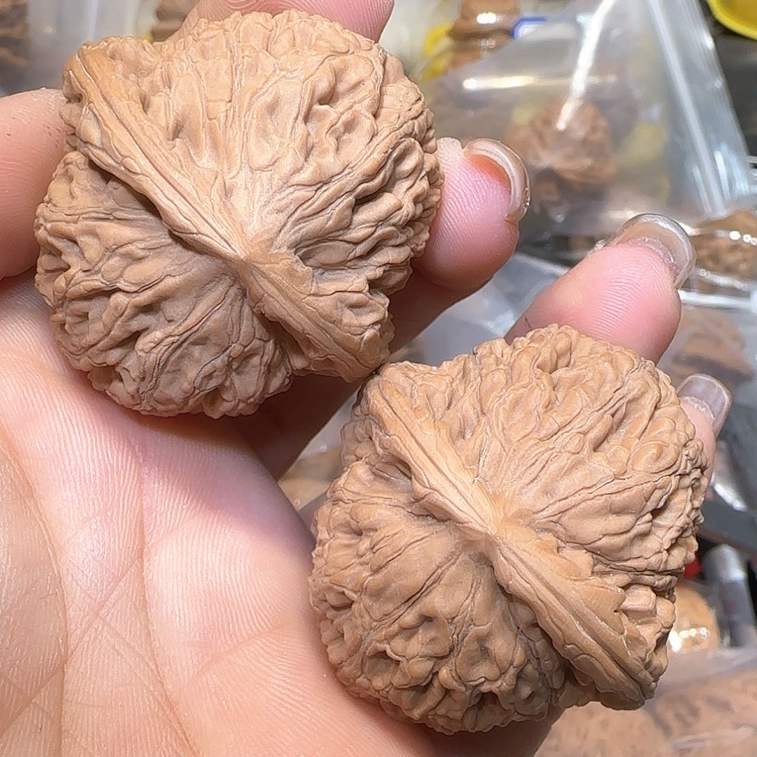 文玩核桃吊坠42大肚水龙