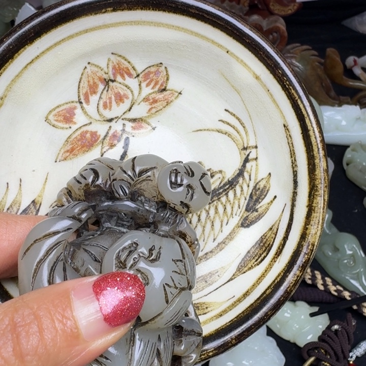 铭***待瓷片新号开播挂件一个