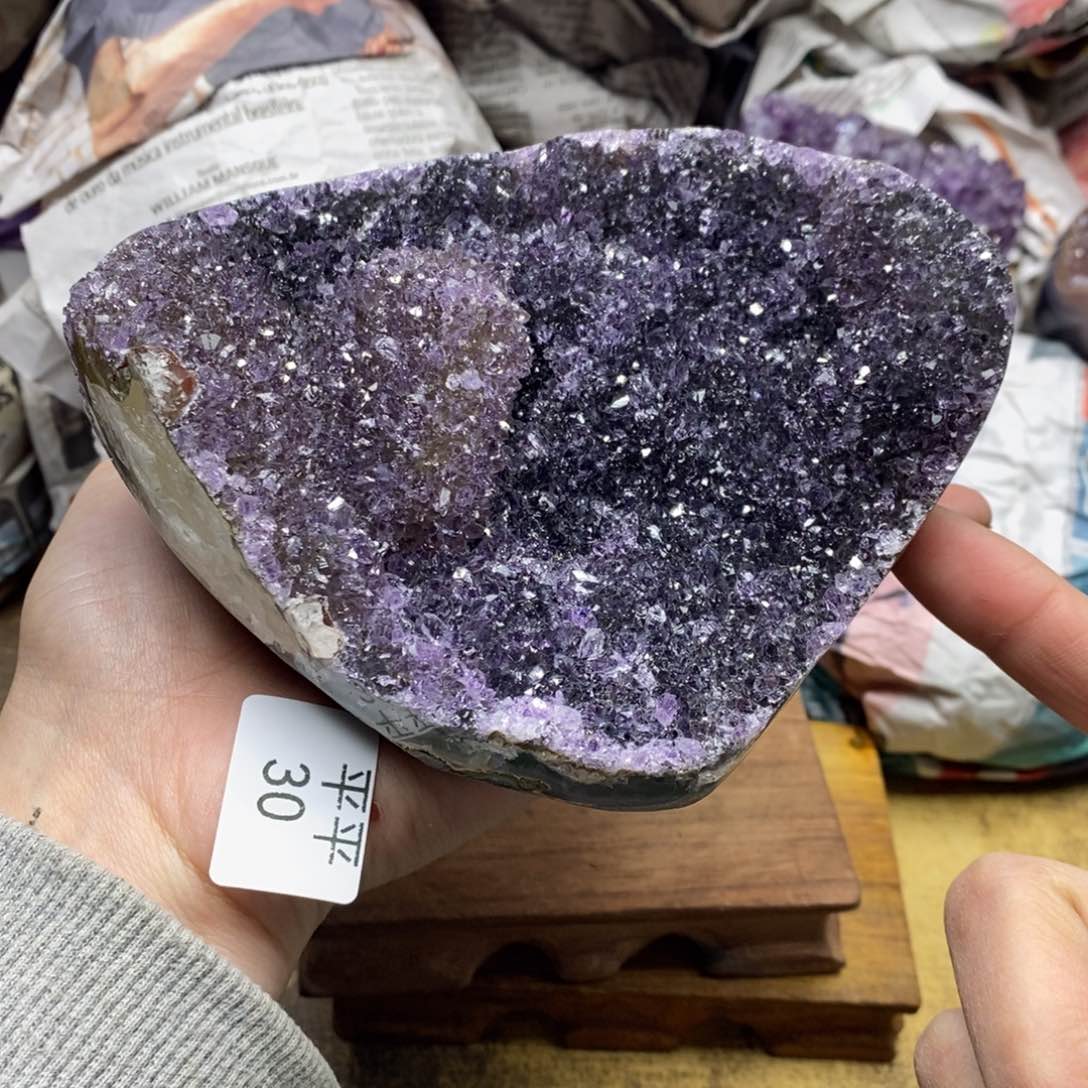 紫晶乌拉圭未镶嵌