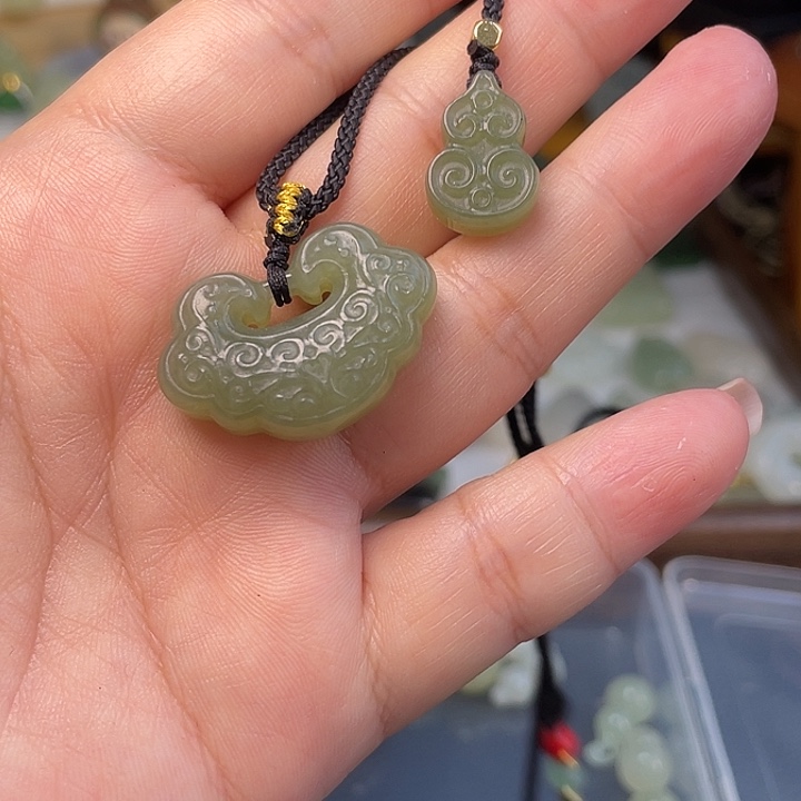 和田玉未镶嵌珠宝半成品