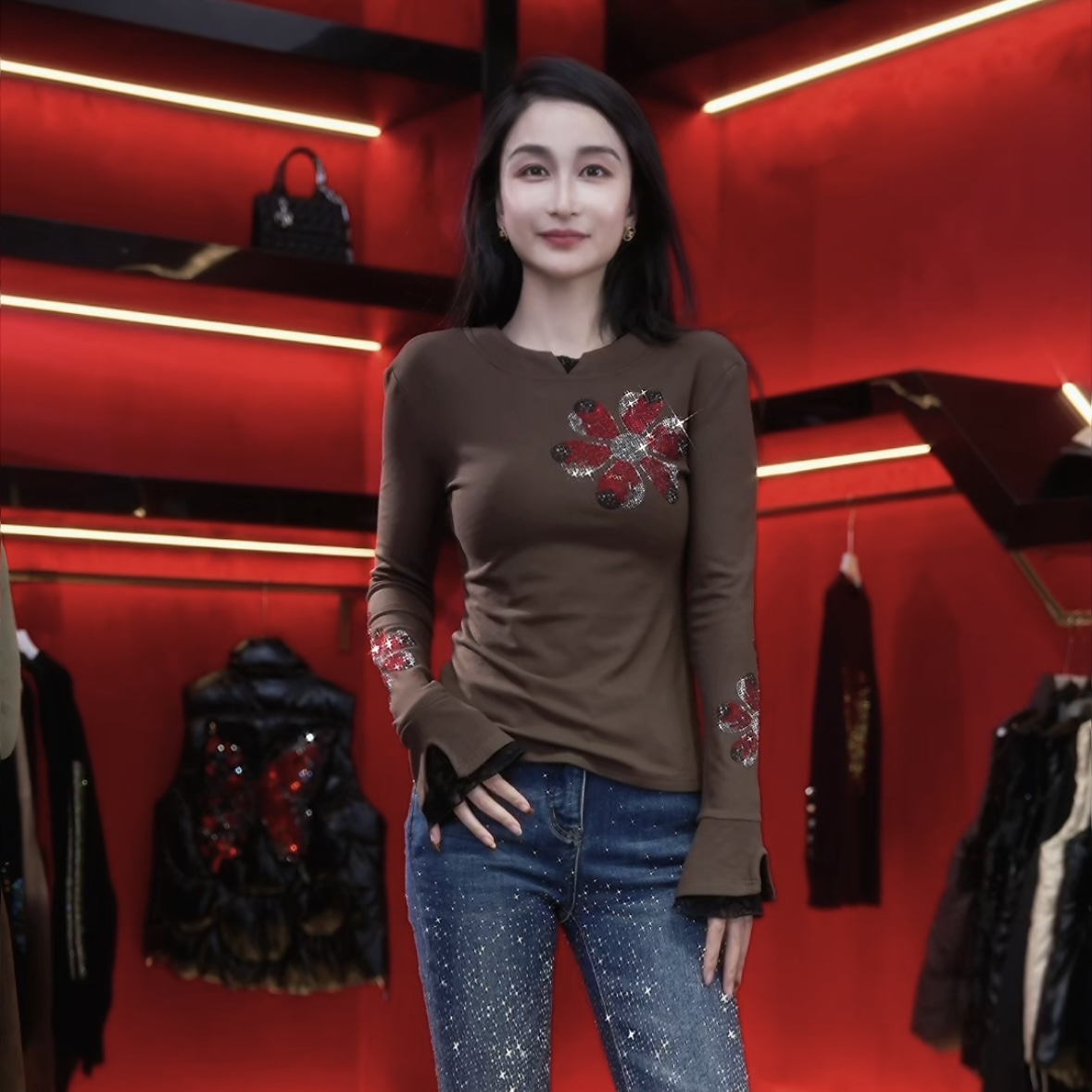 秋冬新款显瘦亮钻花朵修身打底时尚百搭气质长袖上衣A505