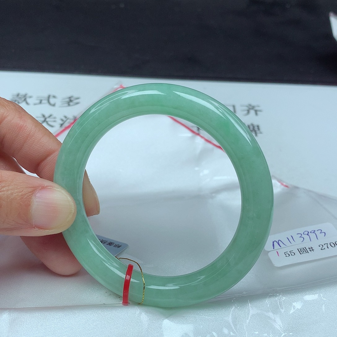 翡翠手镯未镶嵌55圈3993