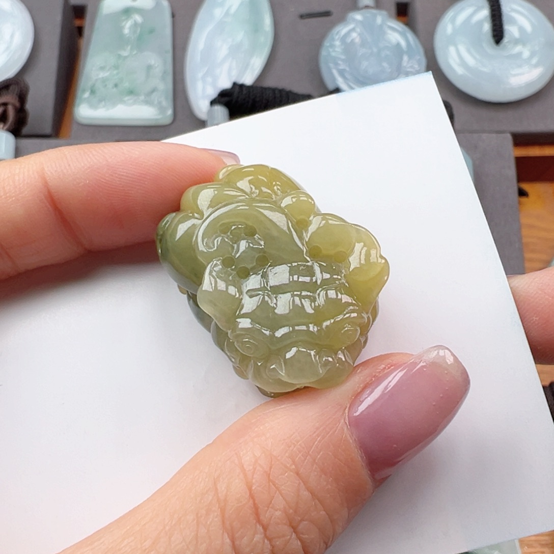 翡翠颈饰未镶嵌高*缅甸翡翠