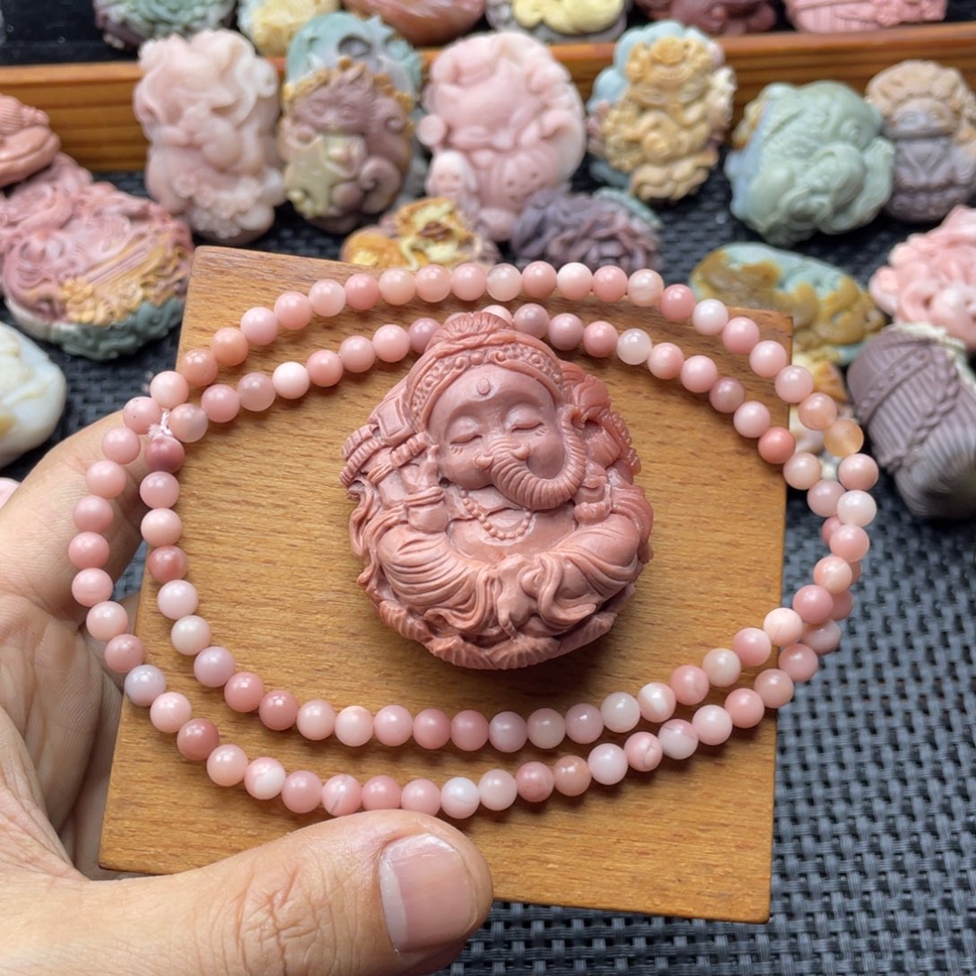 雪***仔玛瑙/玉髓未镶嵌珠宝半成品