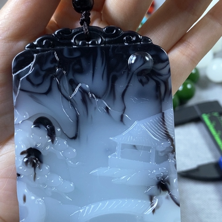 和田玉颈饰未镶嵌