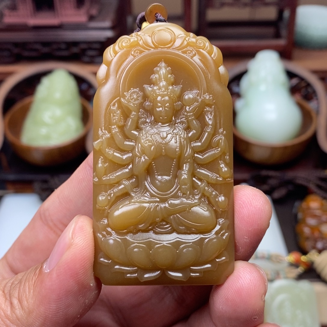 嘀***嘀和田玉未镶嵌车挂