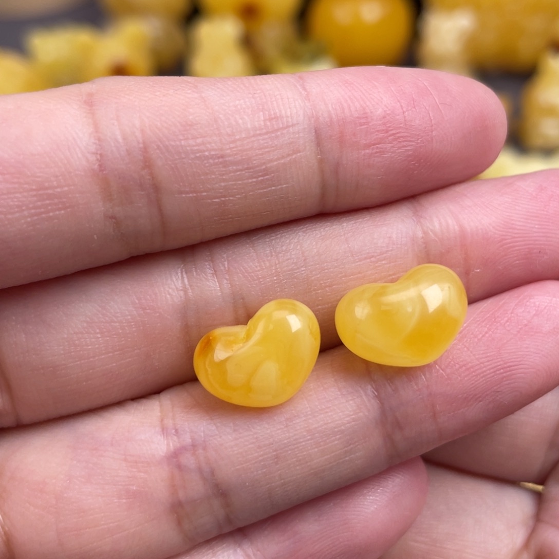 未镶嵌琥珀裸石蜜蜡