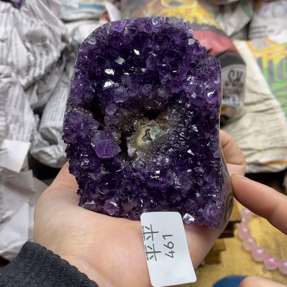 紫晶乌拉圭未镶嵌