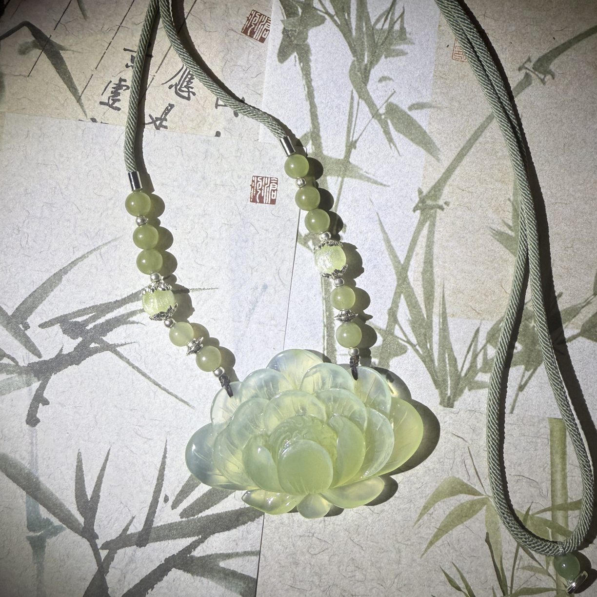 岫玉绿冰牡丹花毛衣链长61高41
