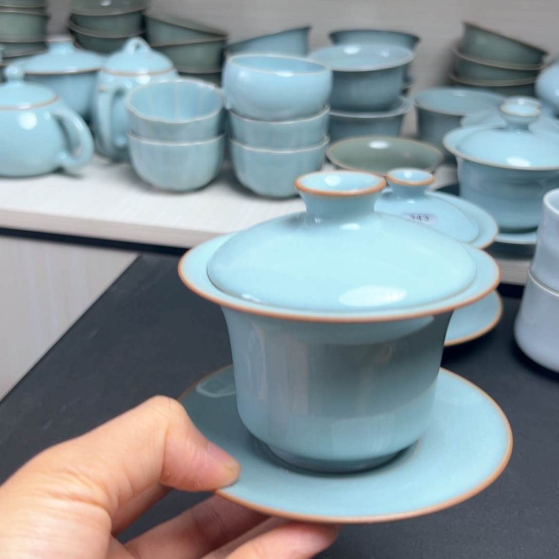 新**客天青色马蹄盖碗汝瓷