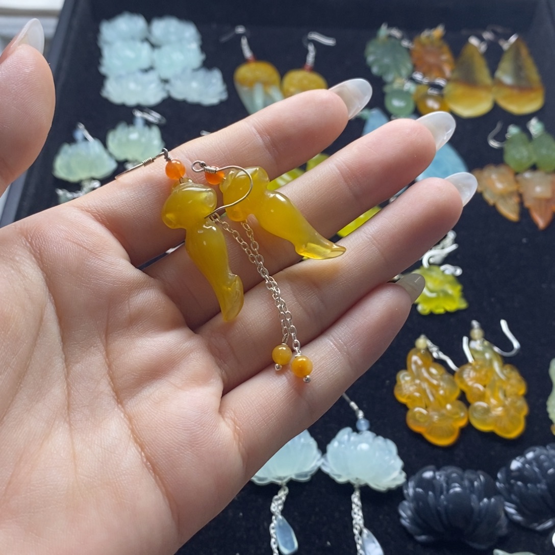 未镶嵌蛇纹石玉耳饰/颈饰