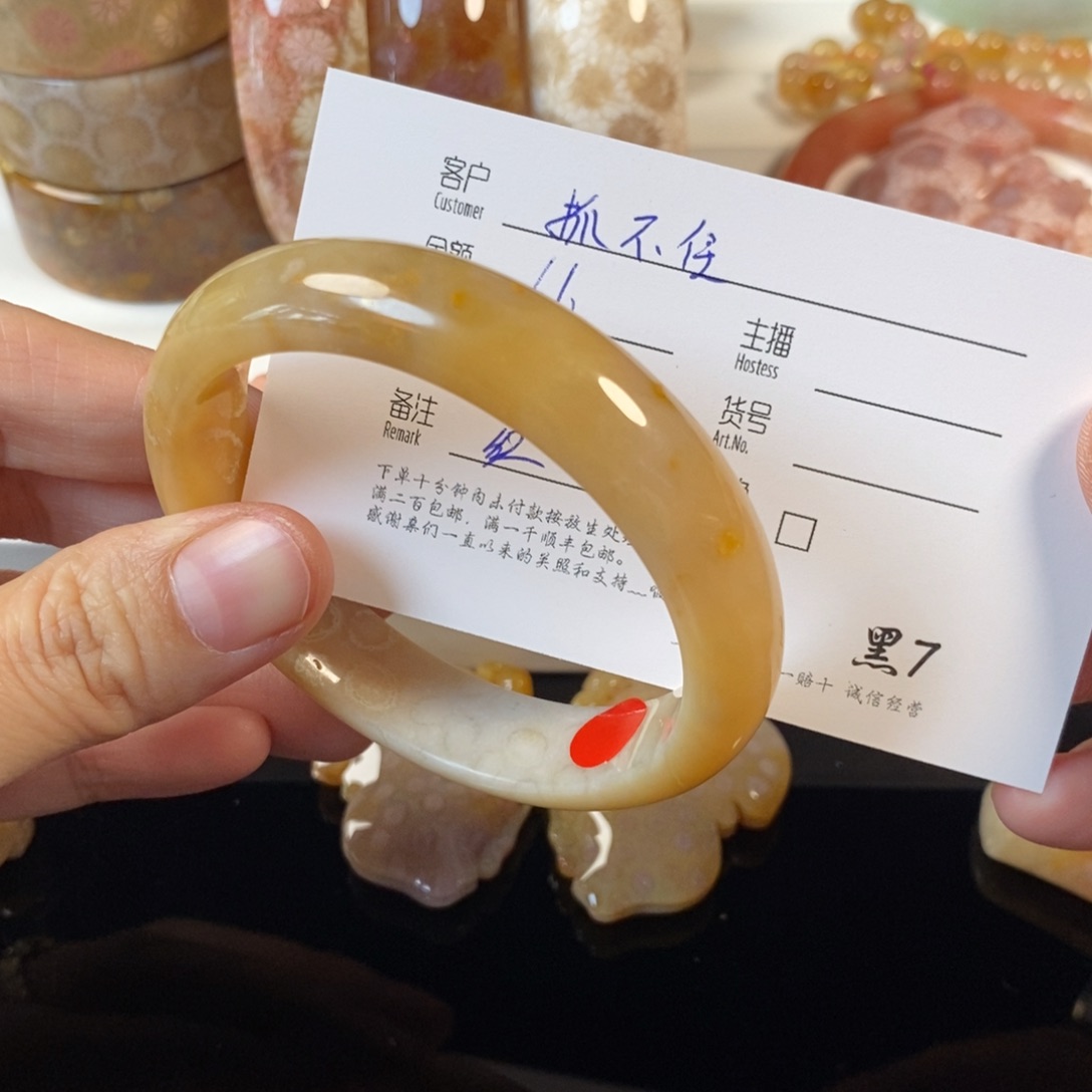 抓***手硅化珊瑚（珊瑚玉）未镶嵌手镯