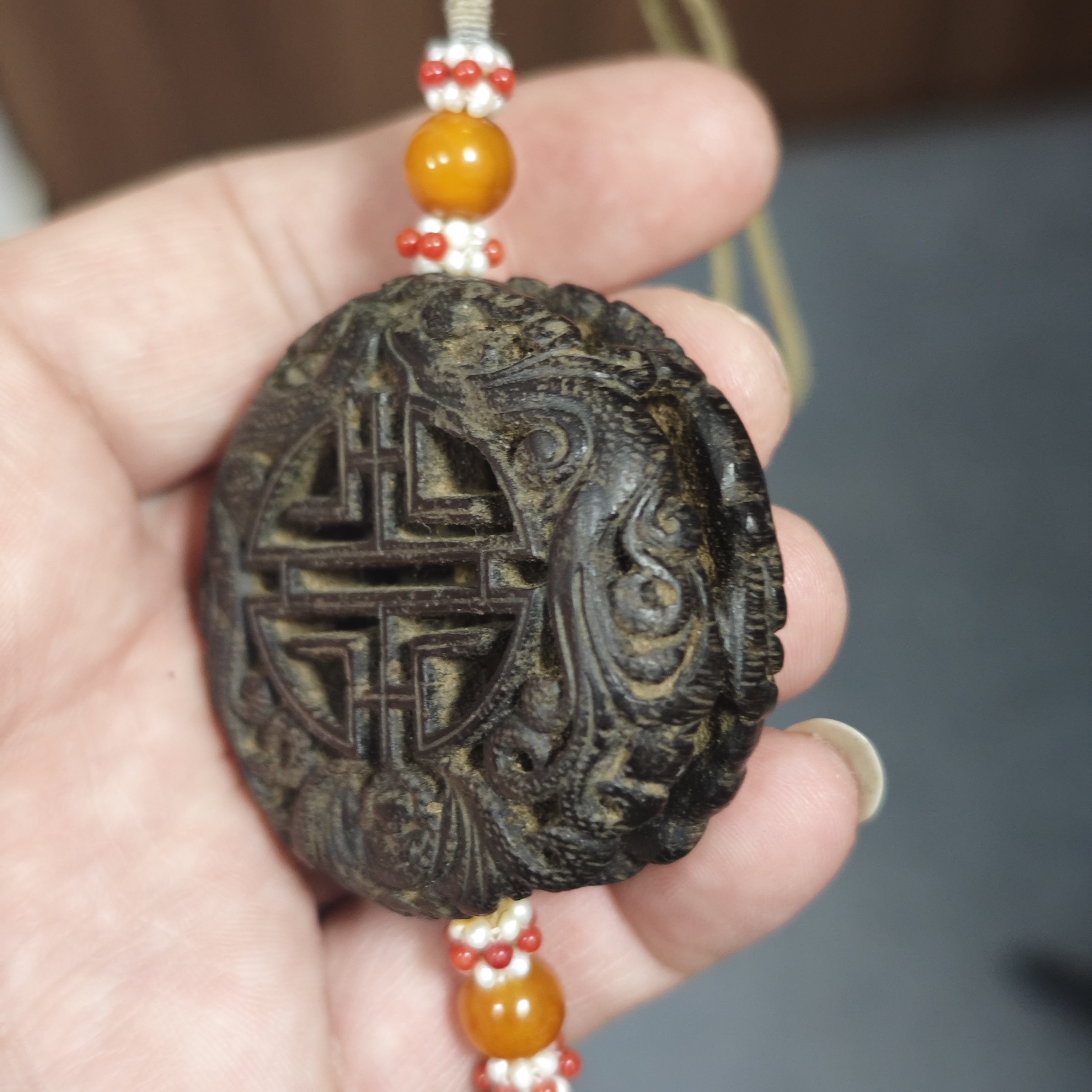 沉香沉香镂空雕刻双凤图文挂牌