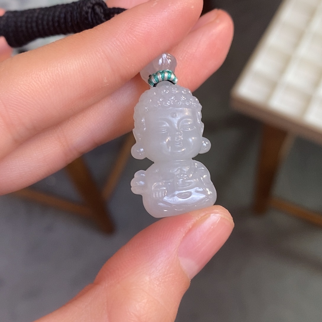 翡翠颈饰未镶嵌药师