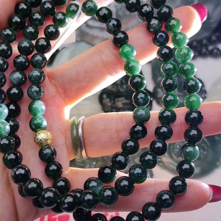 翡翠颈饰未镶嵌天然的A货翡翠多样性发货